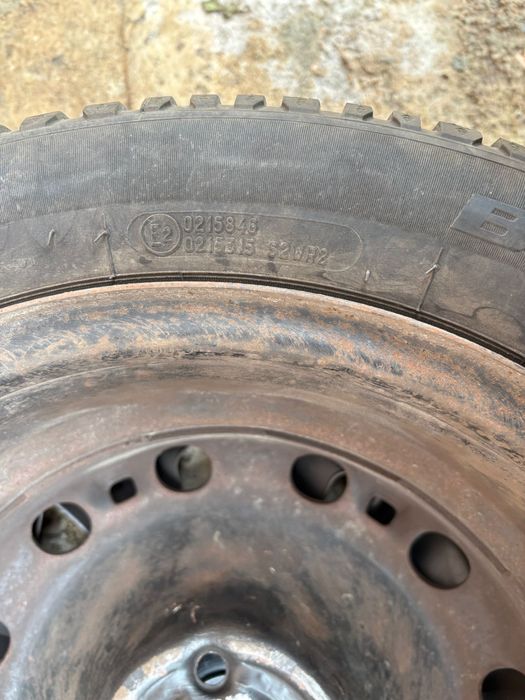 Jante pe 15 de tabla, anvelope de iarna, 5 prezoane