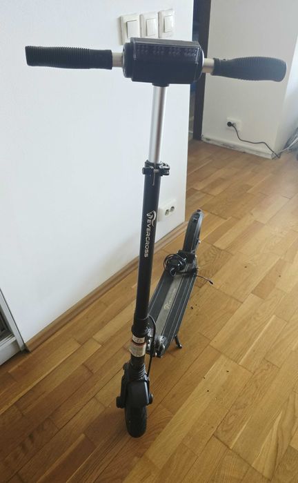 Trotinetă electrică pliabilă Evercross