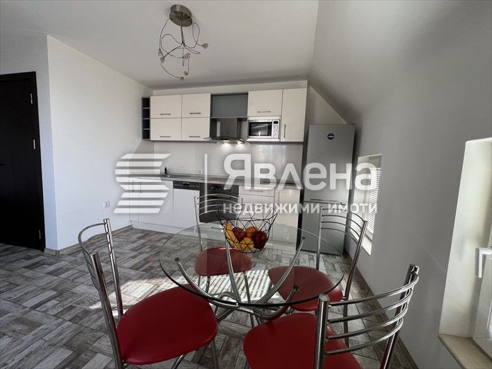 Дава се под наем Тристаен апартамент в Варна, Колхозен пазар - 74 кв.м за 511 € - Снимка #9