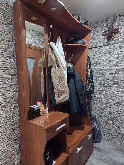 Продам Прихожею в нормальном состоянии