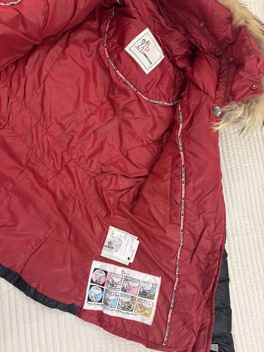 Яке Moncler с яка от лисица