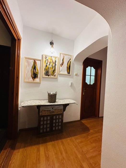 Inchiriez apartament 3 camere