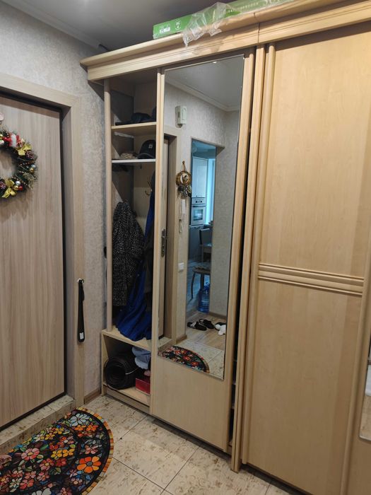 Прихожая с зеркалами