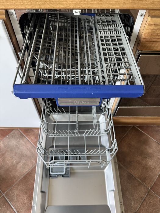 Посудомоечная машина Midea