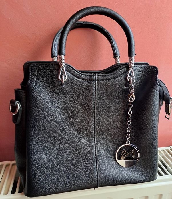 Geanta dama neagra poseta dama micuta cu breloc