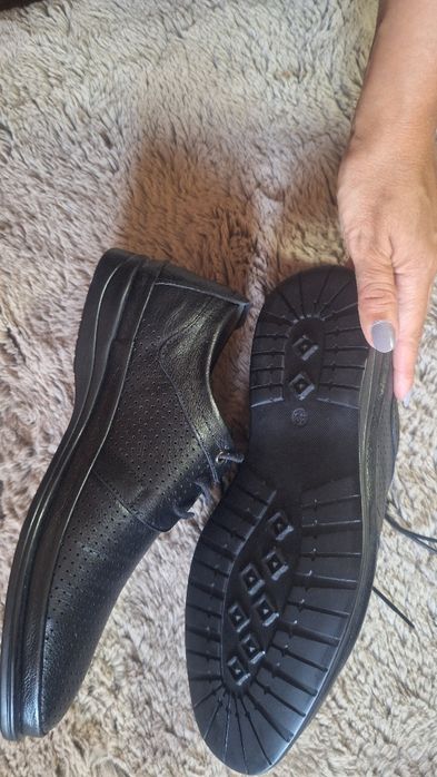 Обувки от естествена кожа,  чисто нови