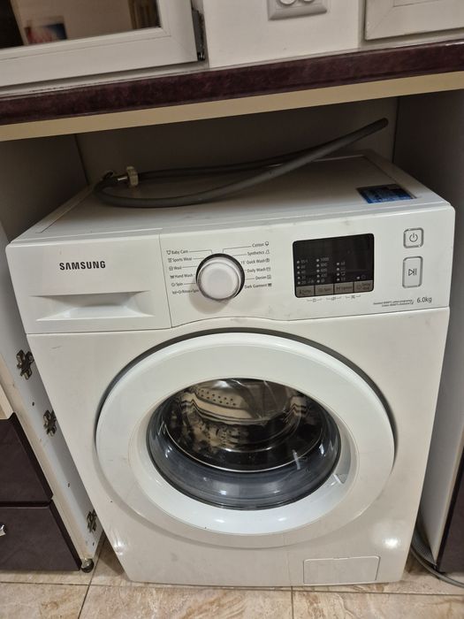 Vand masina de spalat haine Samsung