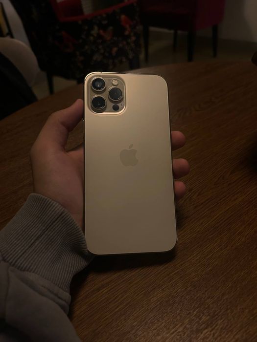 Обменяю iphone 12 pro max