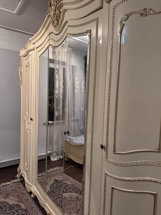 Спальний гарнитур