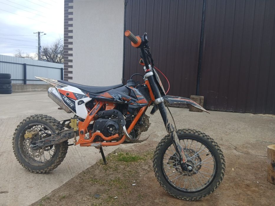 Vând cross 125cc kxd