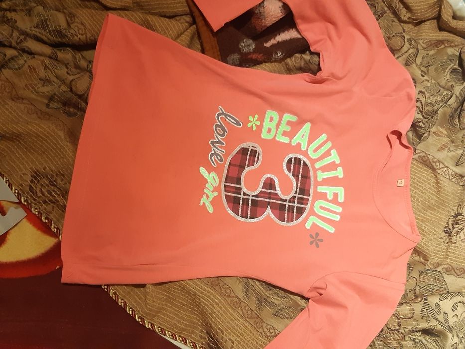 Bluză roz strâmtă