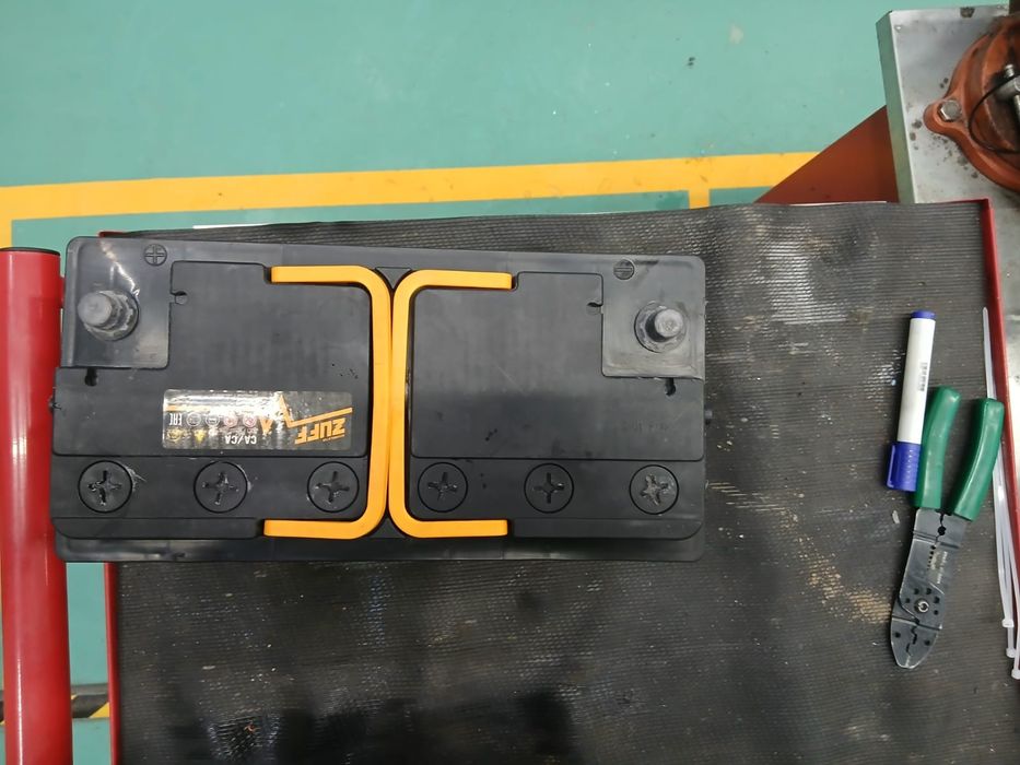 Аккумулятор б/у почти новый