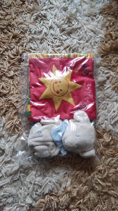 BABY Rück& Spiel Бебешка мека книжка + Бебешка играчка Агънце

Мека бе