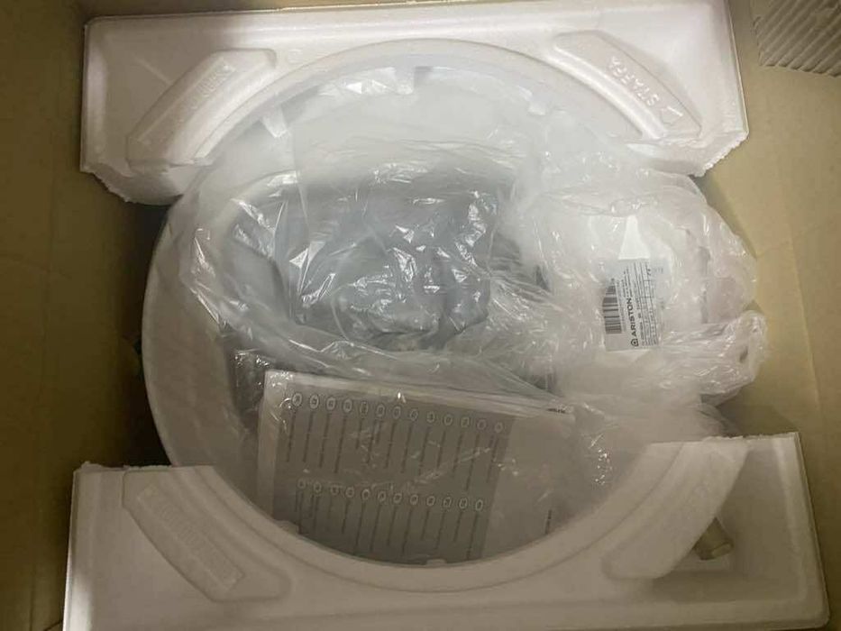 Немонтиран, в гаранция (остават 45 м) бойлер ARISTON PRO1 R 80 H 3K EU