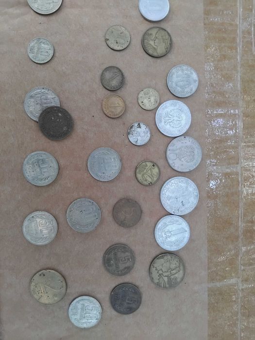 Продавам стари монети