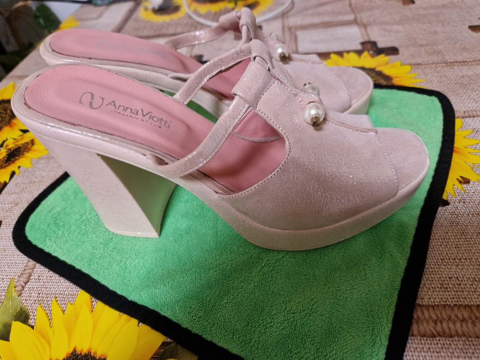 Saboți tip sandale cu perle noi, nr.40.ItalianStyle