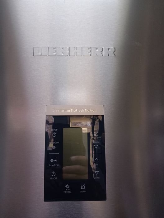 Иноксов хладилник с фризер Liebherr Made in Germany 2 години Гаранция