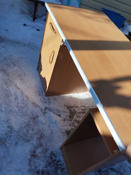 Стол компьютерный