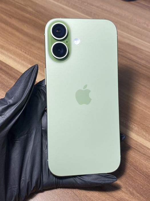 iPhone 17• 256 GB • Sage