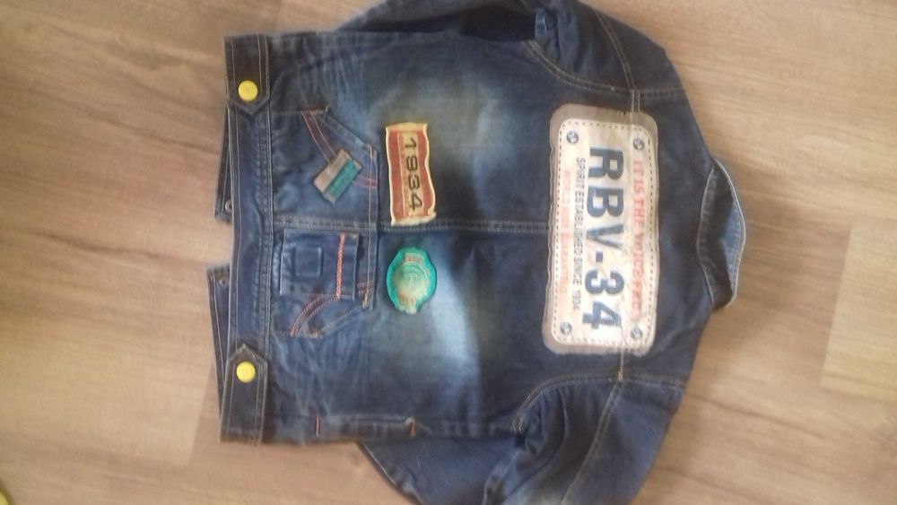 Джинсовая куртка