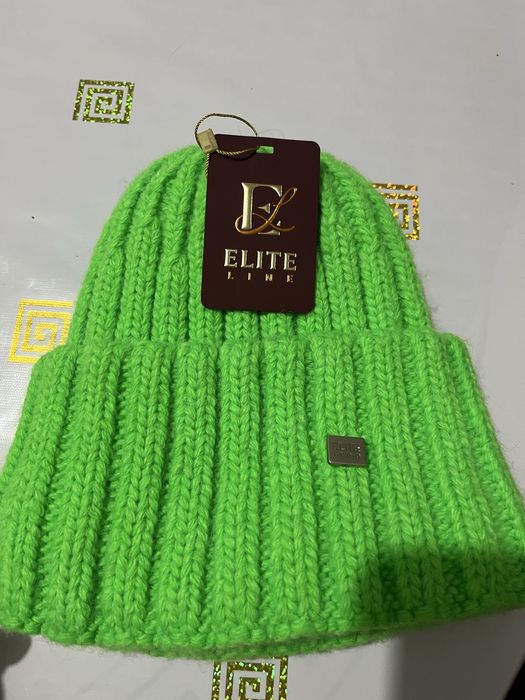 Продам шапку  срочно