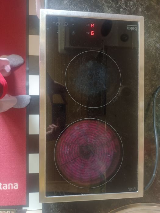 Продам электро плиту beko
