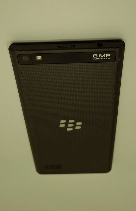 Blackberry Leap, Черен, зарядно, слушалки