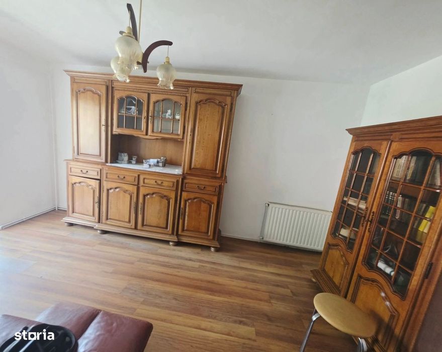 Inchiriez 2 camere Racadau pet friendly cu parcare