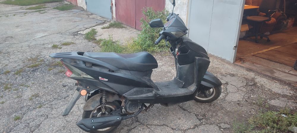 Продам скутер срочно