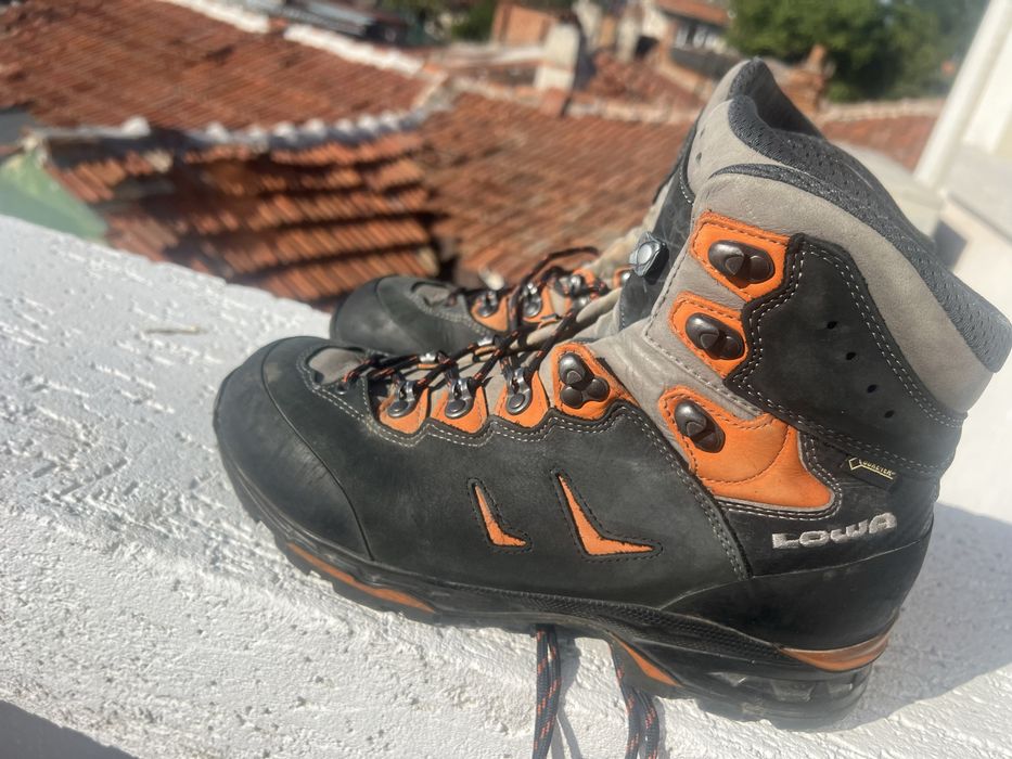 Lowa 42.5 Gore-Tex Vibram