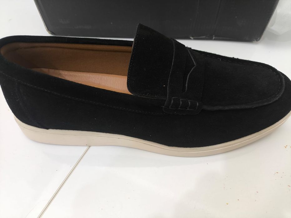 Продам обувь лоферы. (Туфли)