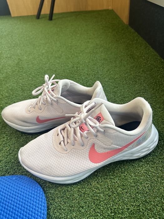 Спортни обувки Nike