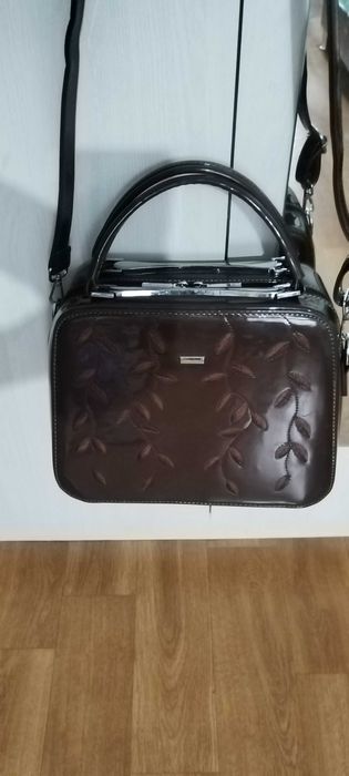 Продам женскую сумку