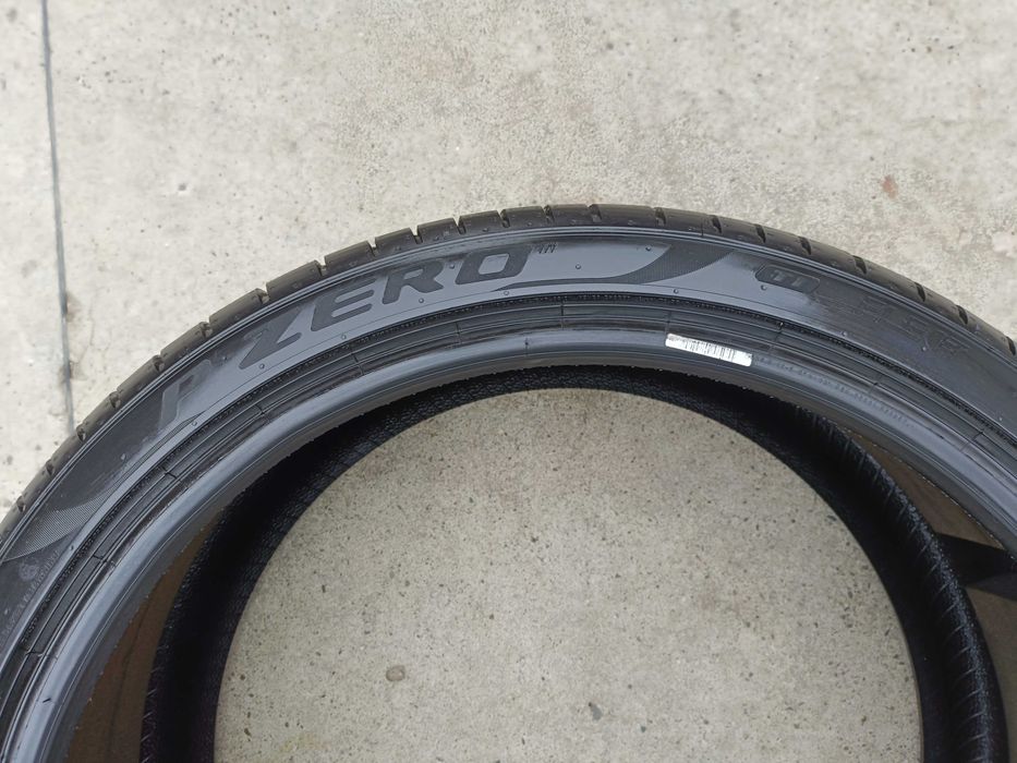 Doua anvelope de vara 255 35 21 pirelli p zero pz4 dot 2024