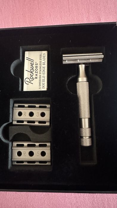 Vand aparat de ras Rockwell 6s