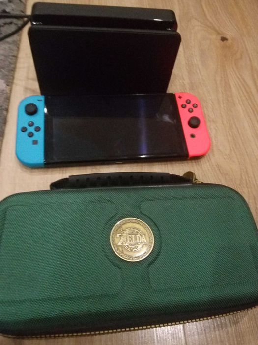 Nintendo Switch OLED 64GB