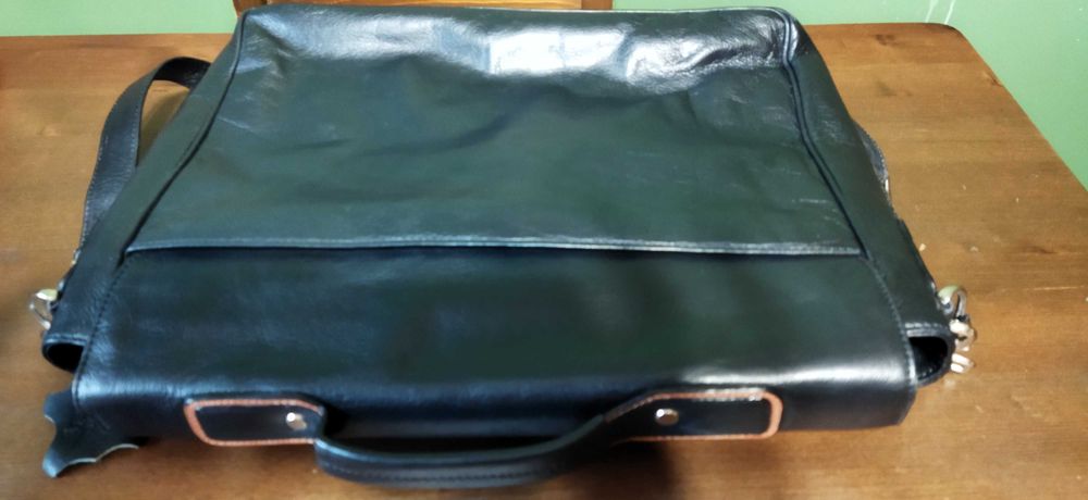 Чанта от естествена кожа за лаптоп