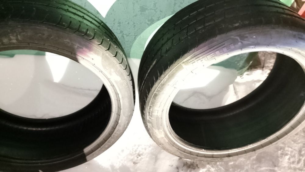Продам две резины на R18