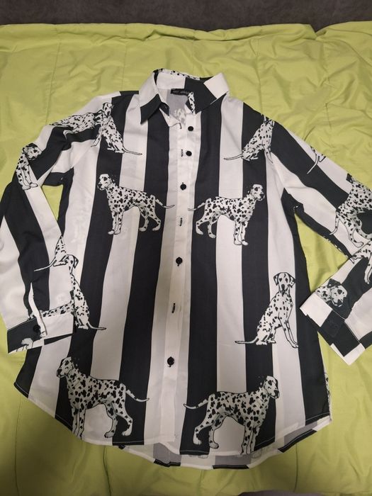 Топ с принт кучета