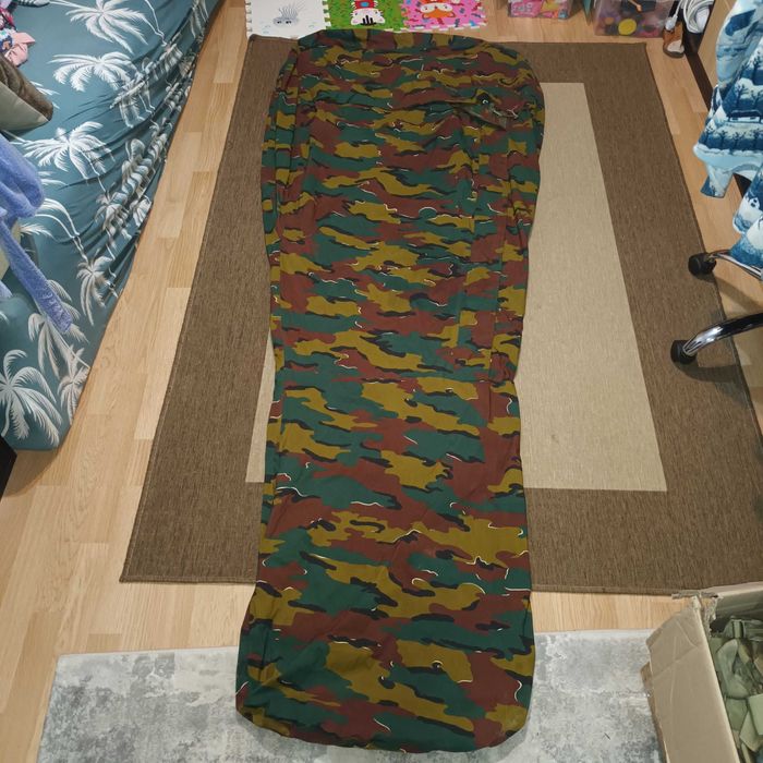 Sistem de dormit, bivuac GORE-TEX Belgia si sac de dormit cu puf, UK