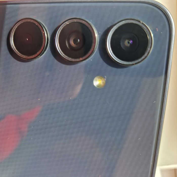 Продавам Samsung Galaxy A35