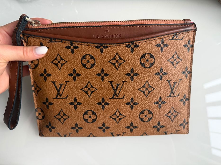 Портмоне или клъч