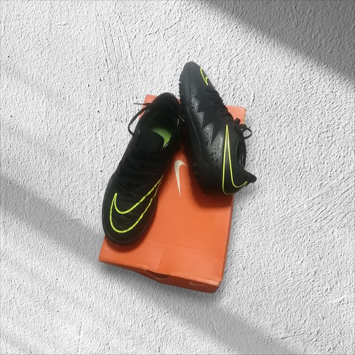 Adidași sintetic Nike hipervenom