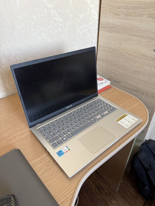 Продам ноутбук Asus core i5 16 гб озу