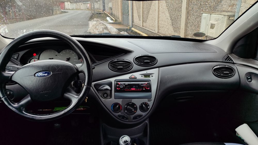 FORD Focus 1.6 benzină