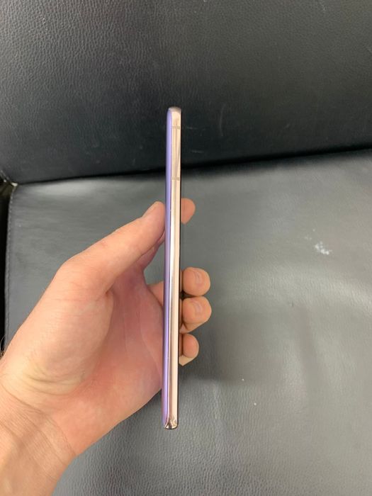 Самсунг с21 плюс в  отличном состоянии