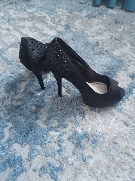Женские туфельки
