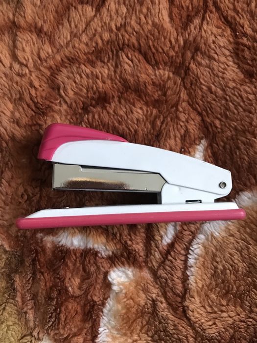 Продаю степлеры и скобы