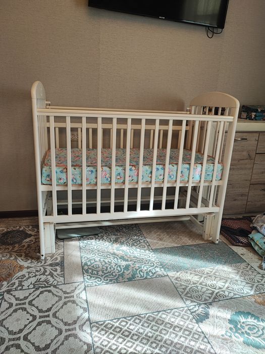 Детская кроватка маятник, б/у
