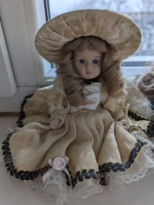 Păpuși portelan 18cm